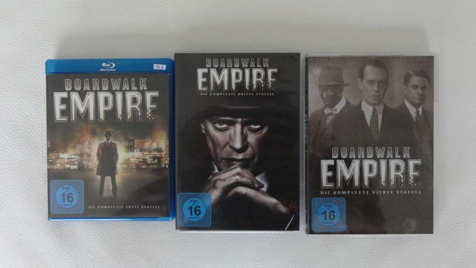 Boardwalk Empire Staffel 1 Blu Ray Staffel 3 und Staffel 4 DVD in Berlin