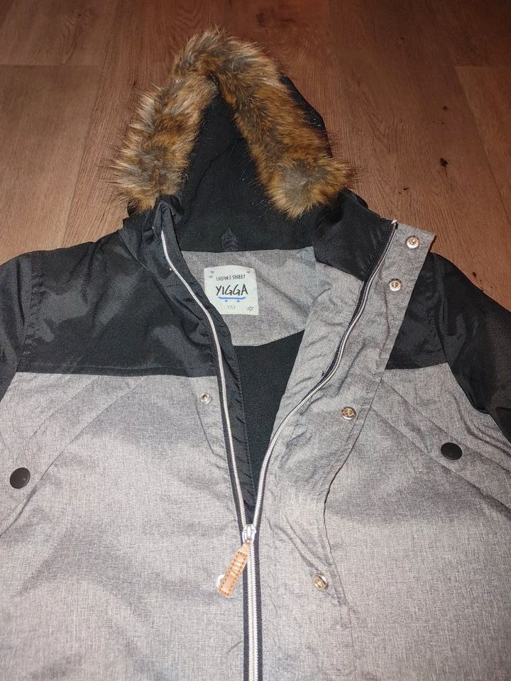 Winterjacke Anorak Mantel Kapuze Jungen Größe 152 in Glauchau