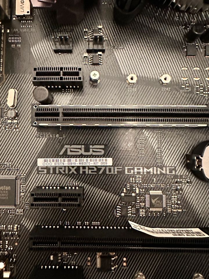 ASUS ROG STRIX H270F GAMING Mainboard in Bergisch Gladbach