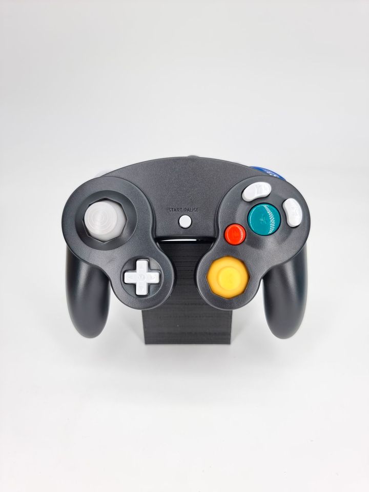 4 x Controller für Nintendo Gamecube Rot Lila Blau Schwarz NEU in Hannover