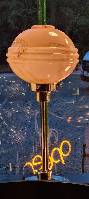 Art Deco Lampenschirm rose`Tischlampe vernickelt in Solingen