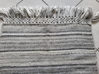 Teppich/  Läufer mit Fransen, Wolle, beige-grau, 137 x 65 cm Hessen - Fritzlar Vorschau