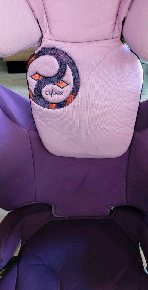 Cybex Solution M Fix Kindersitz mit Fangkörper gereinigt in Rehfelde