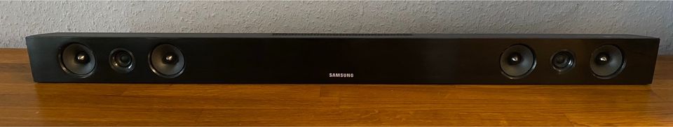 SAMSUNG SOUNDBAR HW-F450 und SUBWOOFER PS-WF450 Lautsprecher in Köln