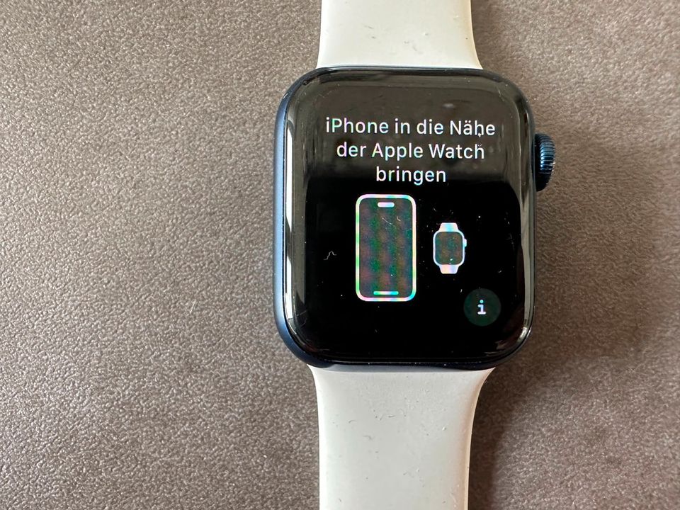 Apple Watch Serie 6 Blue Aluminium Case (GPS und Celleron) in Garbsen
