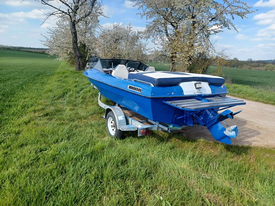 Sportboot Boot Motorboot inkl. Hafentrailer Angelboot in Wettin-Löbejün