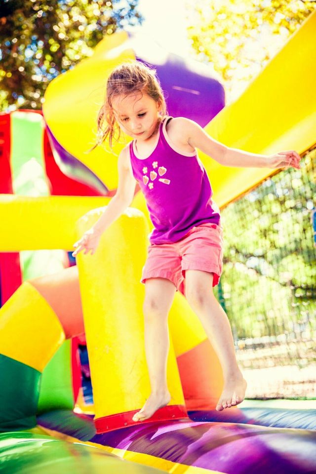 Hüpfburgen und Kinderanimation aus einer Hand! in Kiel