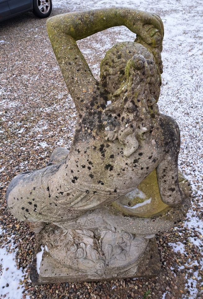 Unikat Figur Garten Brunnen Figur 580 kg frostfest in Jarplund-Weding
