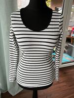 Pullover Shirt Bluse neuwertig gr. 36/38 S/M esmara Niedersachsen - Garbsen Vorschau