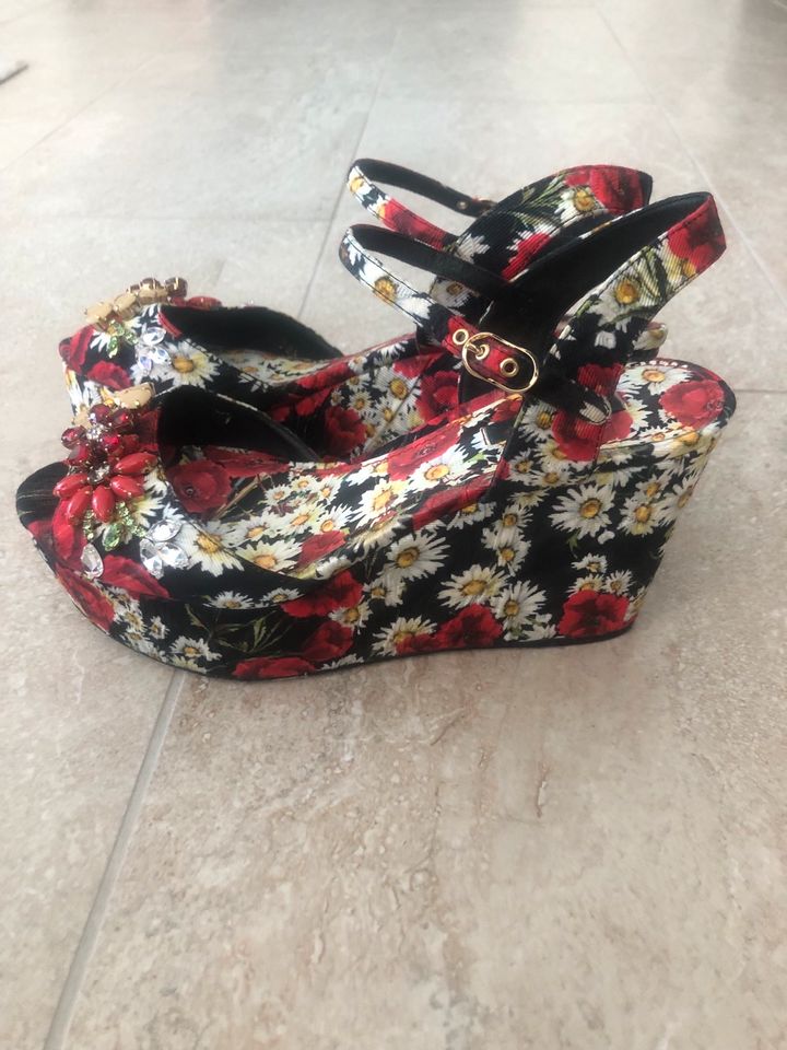 Dolce & Gabbana Wedges Gr 38,5 in Esslingen