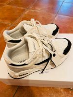 Off- White Kick Off Sneakers statt 490€ nur noch 180€ Köln - Bayenthal Vorschau