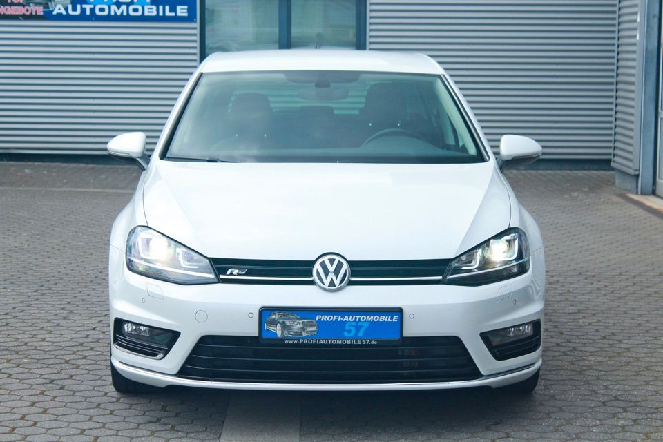 Volkswagen Golf 2.0 TDI R-Line *XENON*NAVI*VOLLLEDER*1.HAND in Herzogenrath