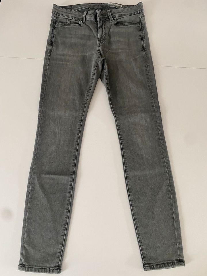 Jeans edc by Esprit grau Gr. 27/ 30 in Berlin