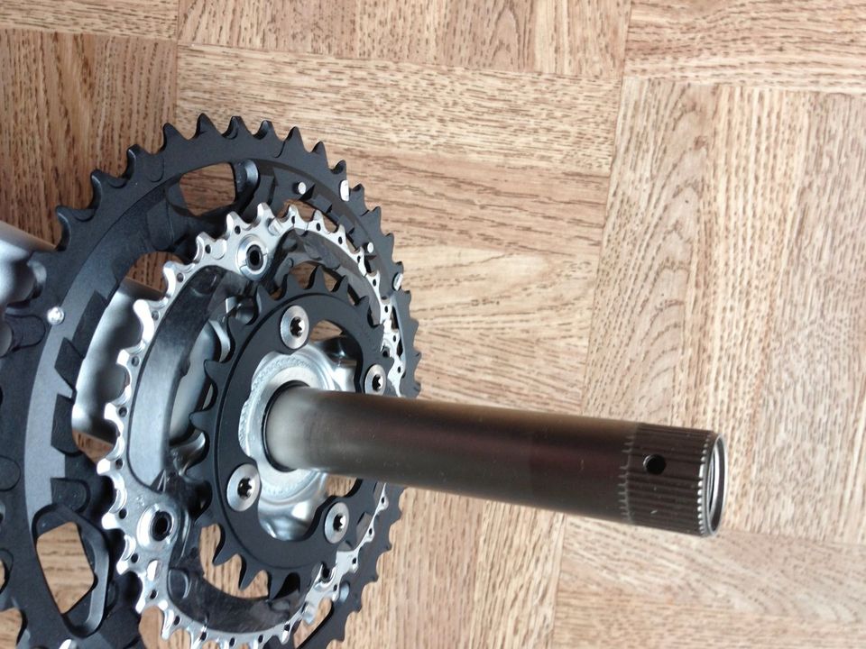 Shimano XT FC-M770 44-32-22 175 3 fach Kurbel für 9 fach in Doberenz