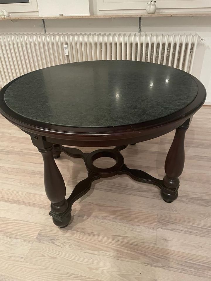 Runder Tisch mit Marmorplatte in Remscheid