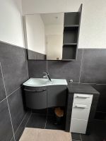 Waschbecken mit Unterschrank Bayern - Holzheim Vorschau