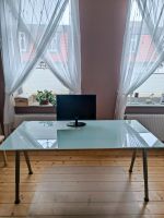 Ikea Galant Schreibtisch mit gehärteter Milchglasplatte Niedersachsen - Schöningen Vorschau