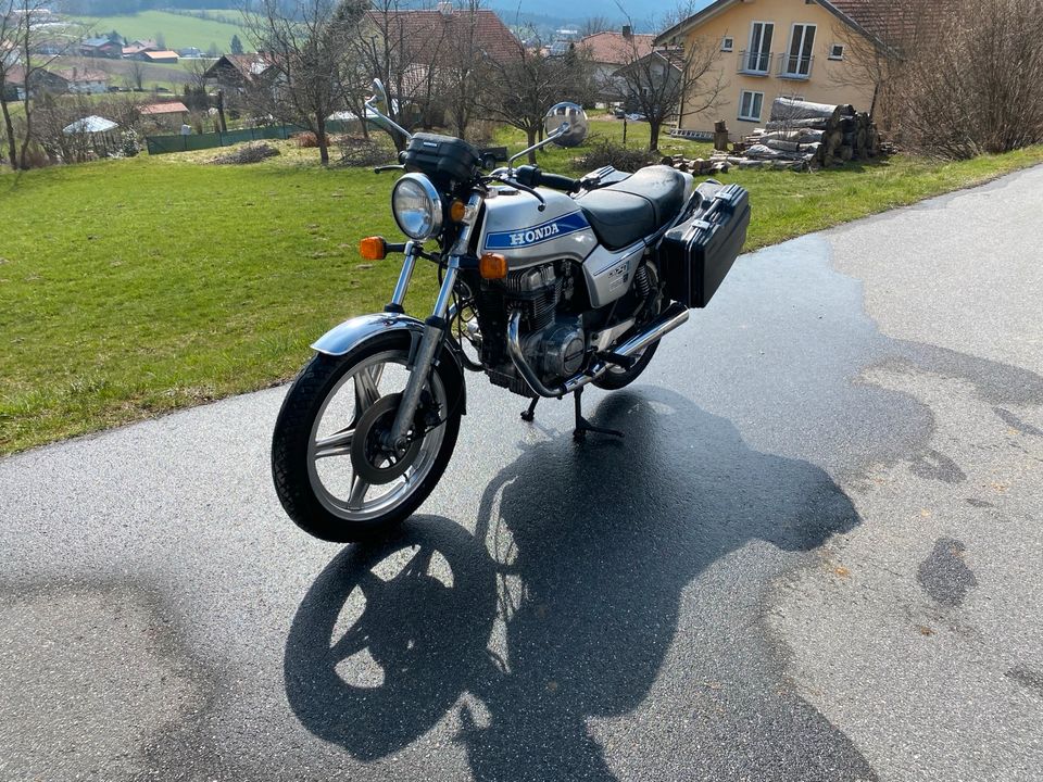 Honda Cb250N in Hinterschmiding