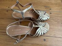 Diverse Schuhe abzugeben ( Tory Burch, Tods, Fendi, Rivecour) Frankfurt am Main - Nordend Vorschau