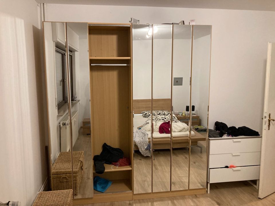 Spiegelschrank Schlafzimmerschrank in Langen (Hessen)