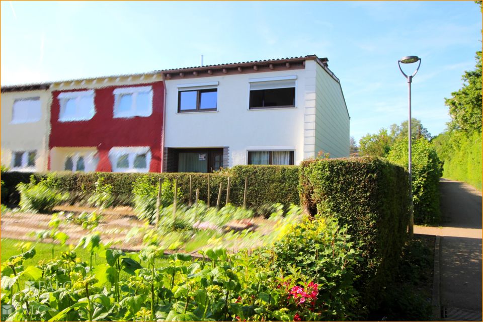 Reihenendhaus mit Fernwärme ! in Reutlingen