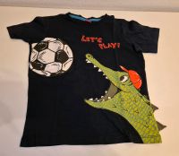 T Shirt kurzarm S Oliver Jungen blau Fußball Krokodil Gr. 128/134 Thüringen - Zeulenroda Vorschau
