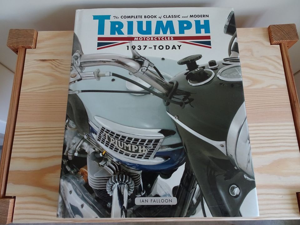 Triumph Motorräder Buch Bildband 1937-2015 Großformat in Asperg