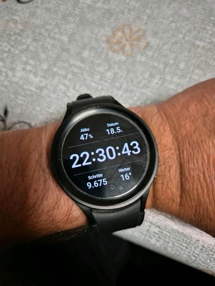 Samsung Galaxy Watch 5 Pro in Duisburg