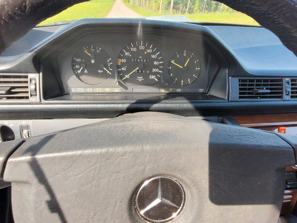 Mercedes 300D W124 Oldtimer H-Kennzeichen TÜV 2025 in Roding