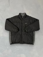 Nike Vintage Winterjacke Pufferjacket schwarz grau Gr L Retro Nordrhein-Westfalen - Krefeld Vorschau