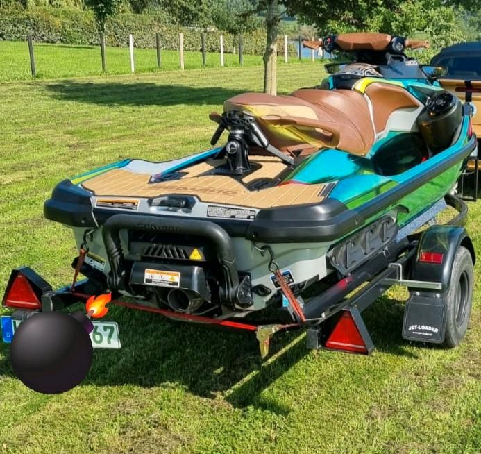 Seadoo GTX 300 Limited Jetloader 10 Zoll 42Stunden 3 Sitzer in Goch