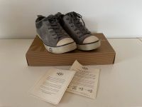 UGG Evera Sneaker grau mit Fell Gr. 39 Nordrhein-Westfalen - Sprockhövel Vorschau