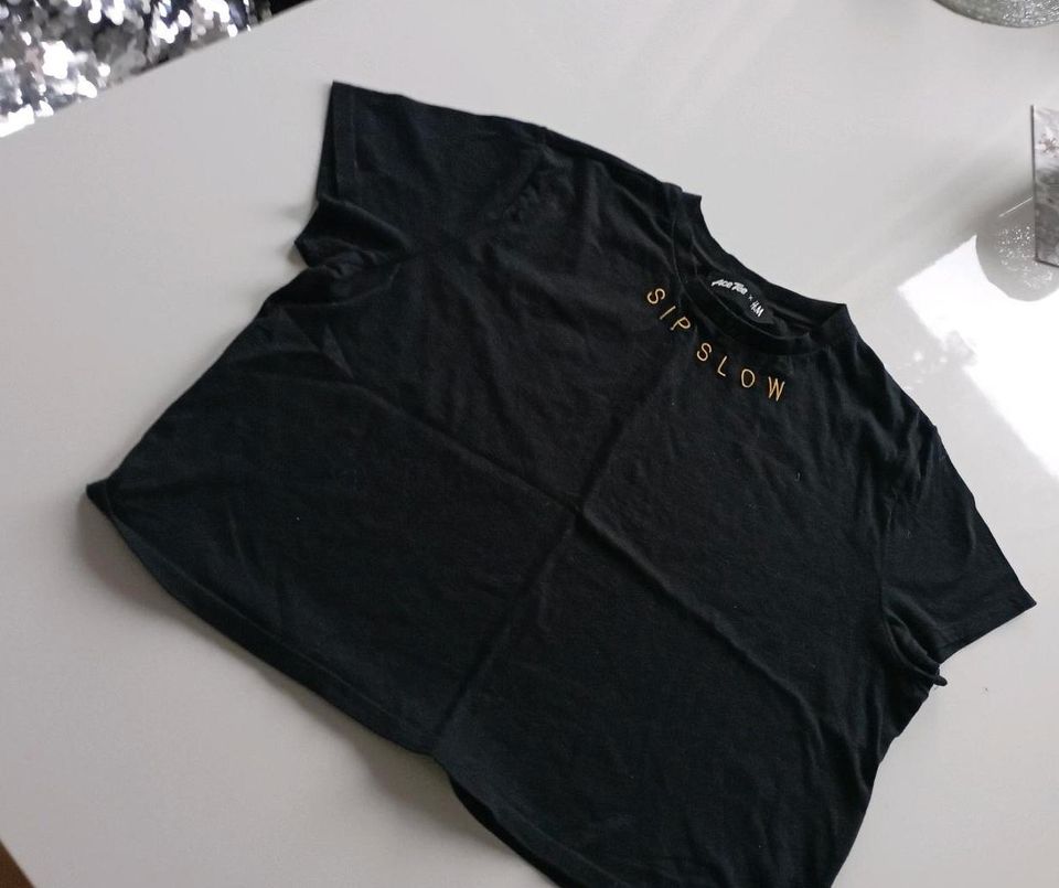 H&M Shirt schwarz Schrift  kastig geschnitten M 38 40 in Eutin