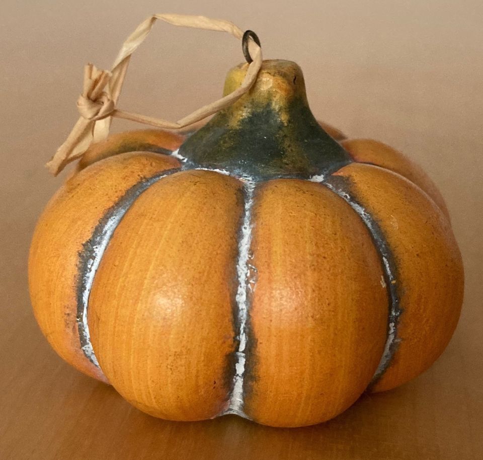 Miniatur-Kürbis Keramik 4,5 cm Deko Halloween Christbaumschmuck in Pulheim