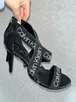 High Heels Calvin Klein schwarz weiß Größe 40 Niedersachsen - Bunde Vorschau