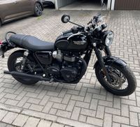 Triumph Triumph Bonneville T120 Black (DUY) Jet Black Sachsen-Anhalt - Barleben Vorschau