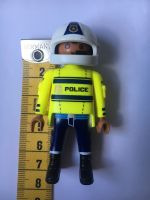 Spielzeugfigur Playmobil Mann Polizist mit Helm Police officer Süd - Niederrad Vorschau