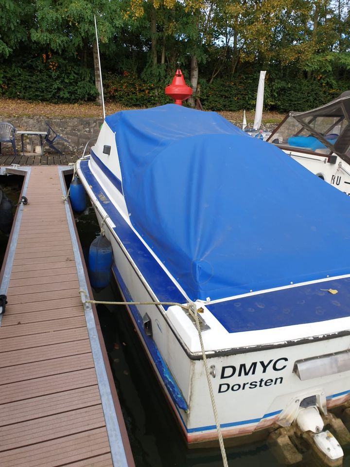 Verkaufe Motorboot Coronet 24 Flybridge (2x 140 PS Volvo Motoren) in Oberhausen