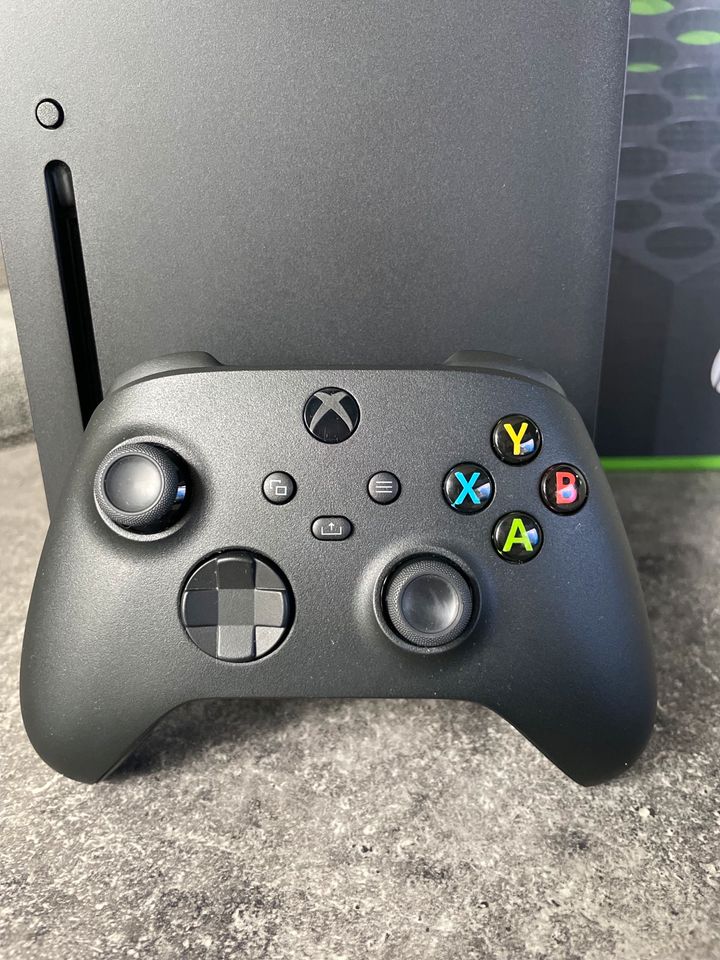 Xbox Series X mit 2 spiele und 1 Controller in Wuppertal