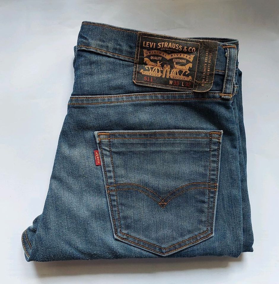 Levis Levi Strauss 511 W33 L32 Jeans Hose Levi's in Fürstenfeldbruck