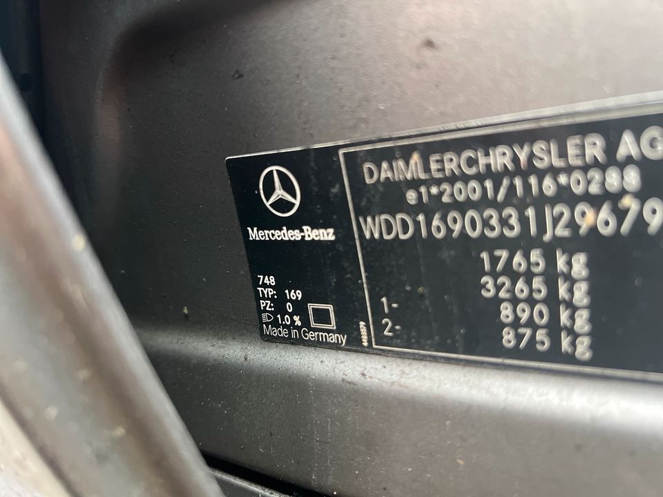 Mercedes W169 Farbe 748 Ersatzteile Karosserieteile schlachtfest in Köln Vogelsang