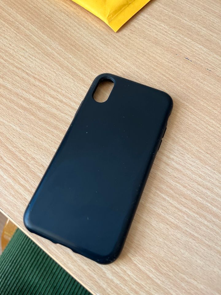 iPhone XS schwarz 64 GB, mit Hülle und Schutzfolie in Rastorf (Holst)