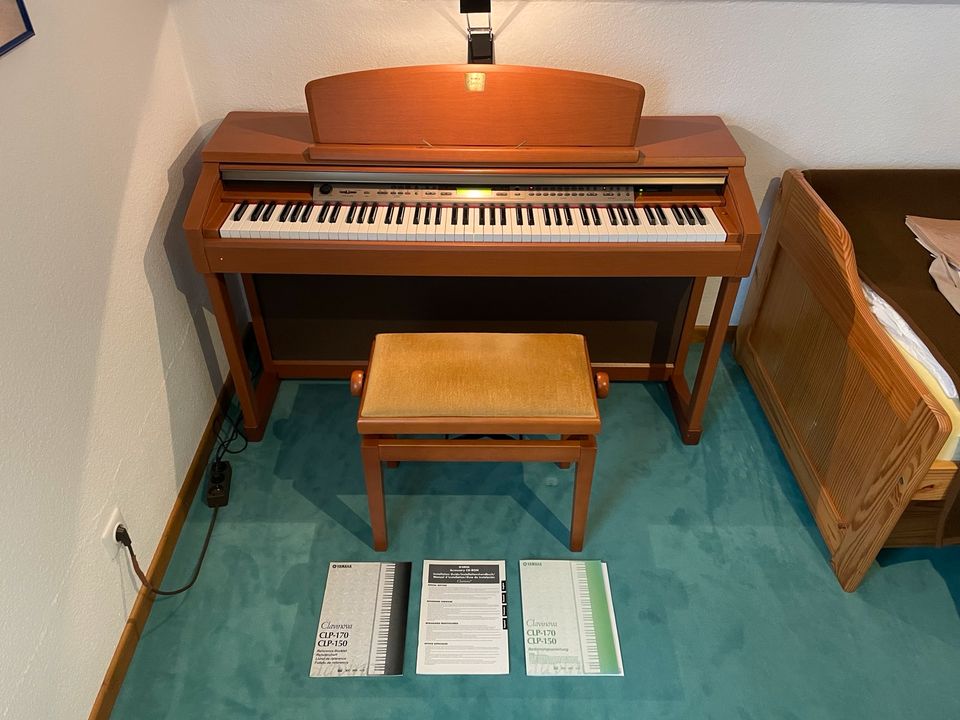 Yamaha Clavinova CLP-170 E-Piano Digital in Kassel