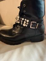 Stiefel mit Perlenband Bayern - Puchheim Vorschau