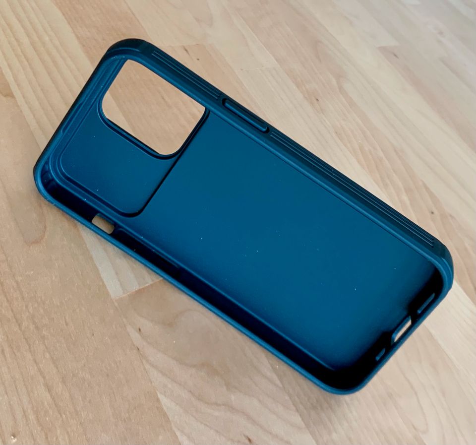 Schutzhülle iPhone 11–14 Pro mit Kamera-Protect in Gengenbach