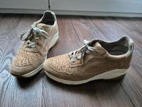 Tamaris Relax Wildleder-Schuhe Sneaker 39 Niedersachsen - Cuxhaven Vorschau