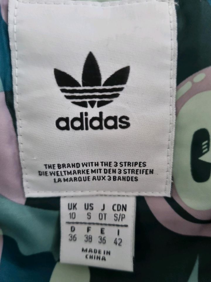 Adidas Jacke Übergangsjacke Größe S in Kranichborn