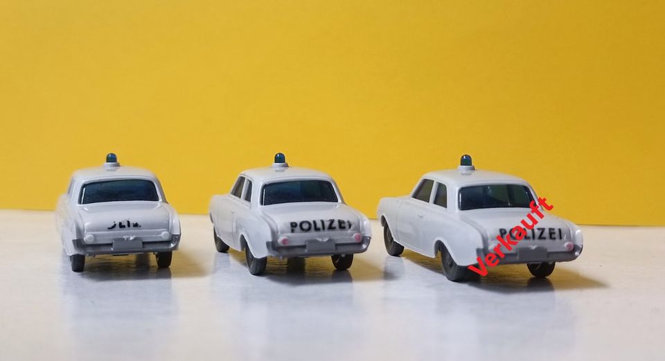 Wiking Ford Taunus 17m "Badewanne" Polizei weiß H0 Stk. 10,- € in Bad Wildungen