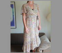 langes Sommerkleid, Mango, Blumenmuster, Rüschen, hell, Größe M Baden-Württemberg - Heidelberg Vorschau