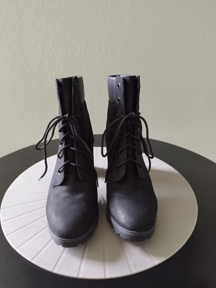 Neue Timberland Stiefeletten schwarzes Echtleder (Wildleder) 38 in Berlin